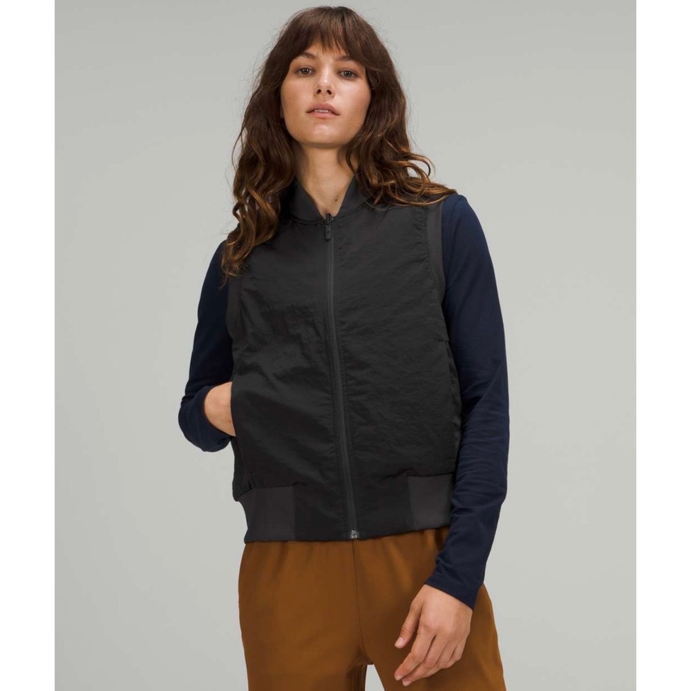 Lululemon Non-Stop Reversible Bomber Full Zip Vest Black Size 2 Athleisure Run